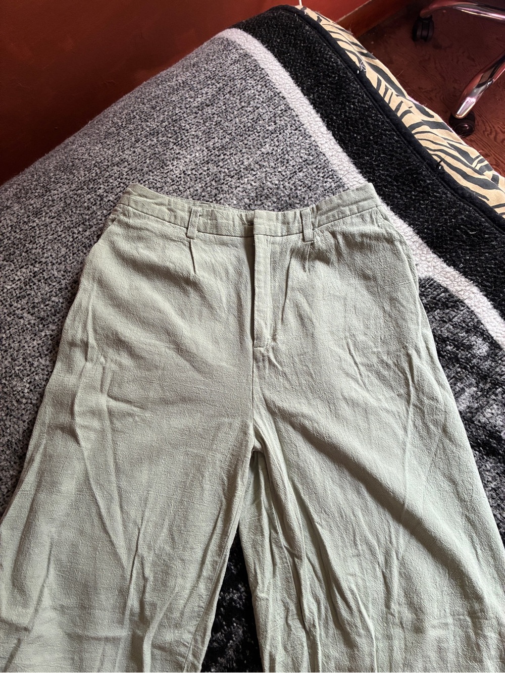 Missguided light green pants, size 6